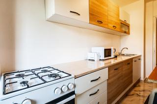 Central City Retreat - with Natural Lighting - 5