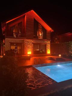 Real Love Villas - 1