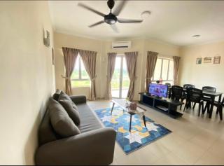 Tiara Desaru seaview homestay - 0