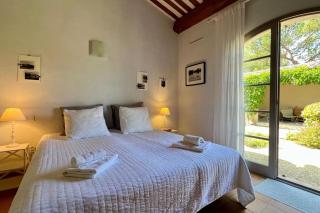 Maison Marie Provençal Elegance on the Pont Royal Golf Course - 4