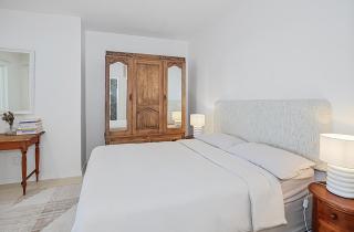 Beachfront, Sea Views, WiFi, Fireplace, 1-Min Walk - 5