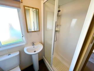 Ocean Nest-Beach Front - Lux- Sea View- 3-Bedroom Caravan- 8 Sleeps - 2