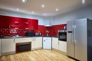 LENNON SUITE 4 Bedrooms, 4 Bathrooms - 3