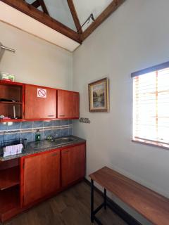 Madeley House Unit 1 near Oliver Tambo Airport - 2