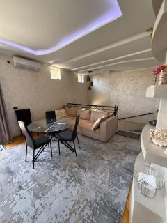 Makos Guest House - 5