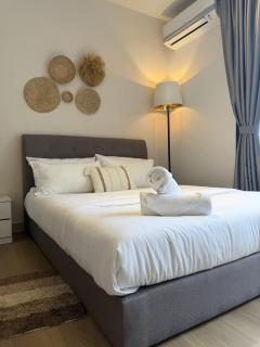 The Shore KK - Sunset Sea View Balcony Suite - 4