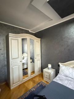 Makos Guest House - 8