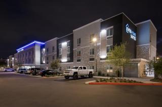 Everhome Suites Ontario - 1