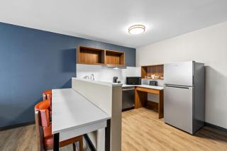 Everhome Suites Ontario - 4