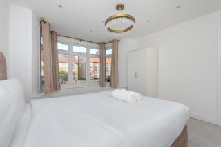 Spacious 4BR Home Garden & Office Space - 8