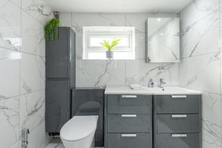 Spacious 4BR Home Garden & Office Space - 5