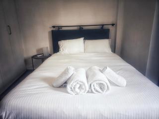 Bluewood Retreat|Cozy Vintage 3BDR Nicosia Heart - 6