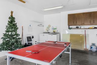 Tropical Fun & Relaxation - Poolside Playhouse - Roelens - 3