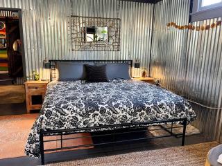 Eclectic New Orleans Getaway - 5