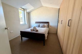 Modern Chatham home with garden retreat - 7