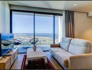 Mercury Tower Suites with pool access - 6