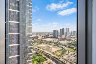 Luxury Gate Tower Residence Breakfast Basket - 4