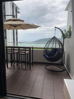 The Shore KK - Sunset Sea View Balcony Suite - 7