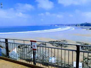 Central Newquay close to beach - 5