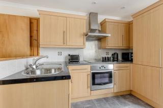 Central Newquay close to beach - 3