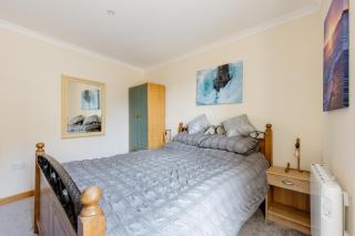 Central Newquay close to beach - 2