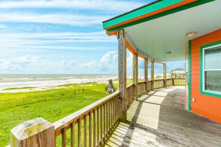 Stunning Beachfront Cargo Lift Fenced Yard - 9