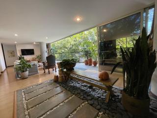 Modern & Calm Stay Near Provenza - 2