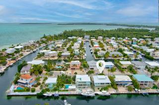 Serene Home with Skiff Dockage & Access to Private Bayfront Beach - 9
