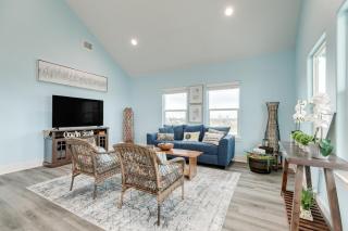 Prime Beachfront Large Deck Family Fun - 4