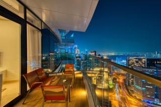 GuestReady - High-Floor 2BR | Canal and City View - 9