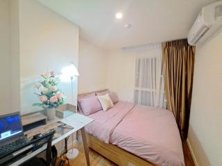 A family room at Lumpini Ville Sukhumvit 101-1 by Pikul - 1