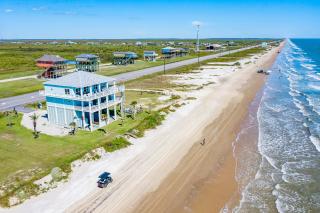 Luxury Beachfront Hot Tub Firepit & Tiki bar - 6