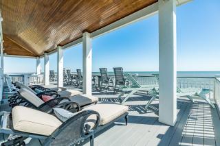 Luxury Beachfront Hot Tub Firepit & Tiki bar - 5