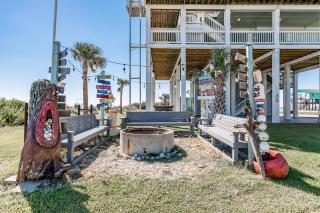 Luxury Beachfront Hot Tub Firepit & Tiki bar - 2