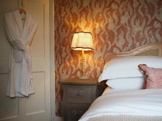 Avenue Cottage with Hot Tub - 9