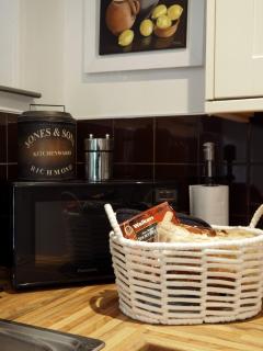 Avenue Cottage with Hot Tub - 1