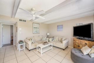 2 Bed 2 Bath Ocean Front Condo In Cocoa Beach - 9