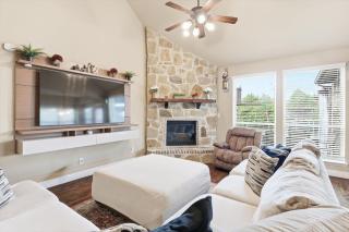 5BD 4BA Entertainment Hub - Playground Cinema Gym - 2