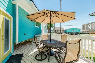 Dream Canal Front Firepit Kayking & Fishing - 1