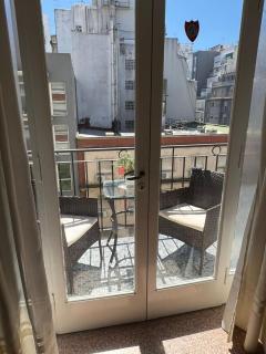 Departamento con balcón a dos cuadras de la playa - 3