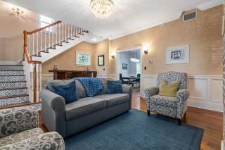 Secret Garden Hideaway l Walk to DNTN l Sleeps 8 - 7