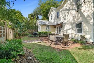 Secret Garden Hideaway l Walk to DNTN l Sleeps 8 - 8