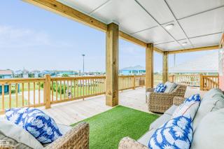 Paradise Steps to Beach Large Deck Dog Haven - 6