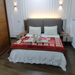 Queen of the Nile - 1