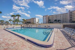 Royale Towers B105 - 8