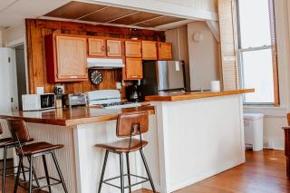 Historic Bank Wi-fi Close To Purdue - 8