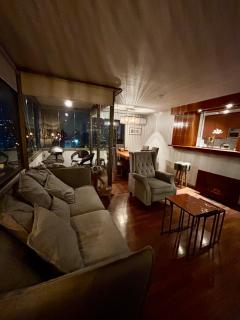 Dpto cerca del metro - 0