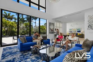 LVS Villa Blanco 5BR Coastal Oasis with Rooftop Sunset Deck Heated Pool Spa & Walk-to-Beach Access - 6