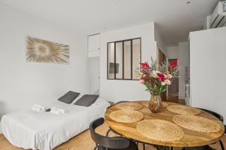 Lavie Maison Eiffel AC Hot Tub - 4