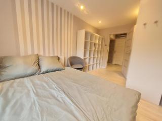 All-Season Retreat By Silesia Park 1 min to Shops, Tram to City in 9 Min - 8